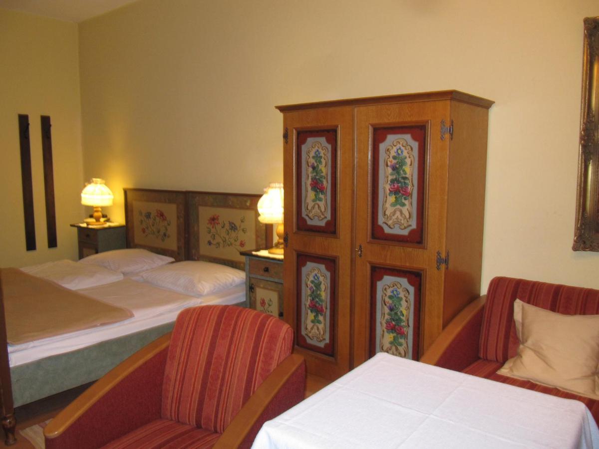 Goldener Ochs Bed & Breakfast Golling an der Salzach Exterior photo